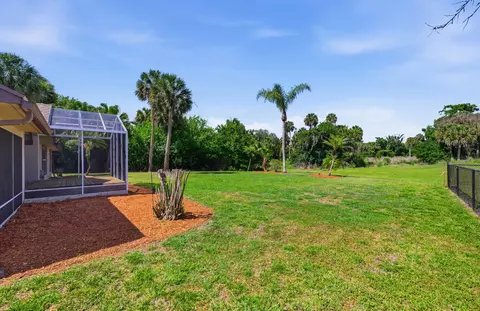 Exterior - 1960 SE 9th Ave, Okeechobee, FL 34974 photo 7 of 11