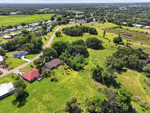View/Area - 1960 SE 9th Ave, Okeechobee, FL 34974 photo 4 of 6