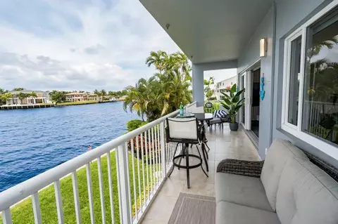 1201 S Riverside Dr #208, Pompano Beach, FL 33062