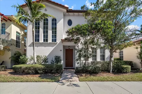 82 Stoney Dr, Palm Beach Gardens, FL 33410