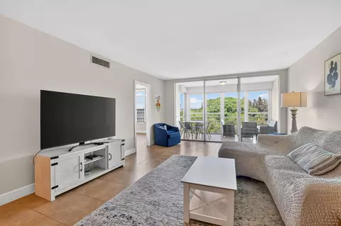 3000 S Course Dr #608, Pompano Beach, FL 33069