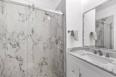 Bath - 5040 SE Graham Dr, Stuart, FL 34997 photo 1 of 4