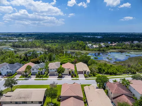 View/Area - 5040 SE Graham Dr, Stuart, FL 34997 photo 4 of 10