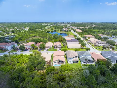 View/Area - 5040 SE Graham Dr, Stuart, FL 34997 photo 7 of 10