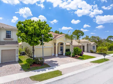 View/Area - 5040 SE Graham Dr, Stuart, FL 34997 photo 2 of 10