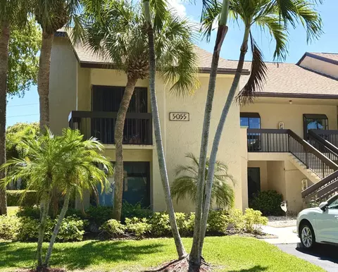 5055 Oakhill Ln #221, Delray Beach, FL 33484