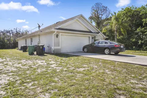 609 NW Cardinal Dr, Port Saint Lucie, FL 34983