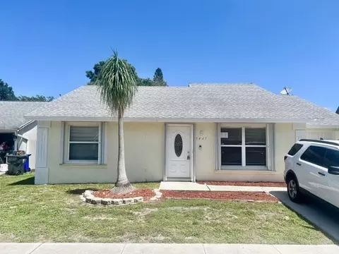5447 Twin Oakes Rd, Greenacres, FL 33463