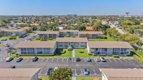 740 W Horizons W #203, Boynton Beach, FL 33435