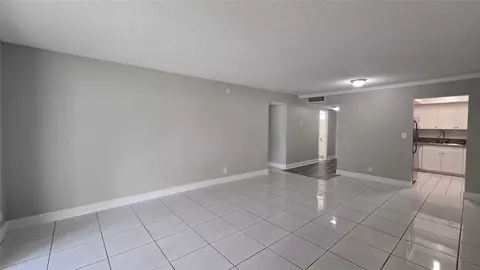 6200 S Falls Circle Dr #105, Lauderhill, FL 33319