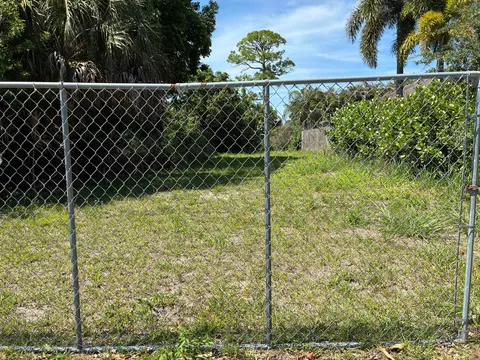 6755 1st St, Jupiter, FL 33458
