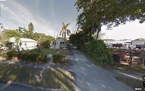 515 Biscayne Dr, West Palm Beach, FL 33401