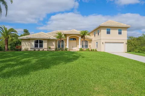 8671 155th Pl N, Palm Beach Gardens, FL 33418