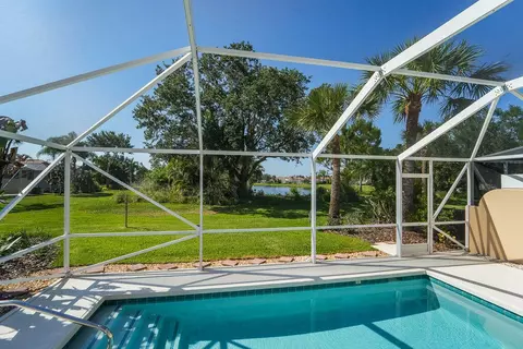 8439 SE Retreat Dr, Hobe Sound, FL 33455