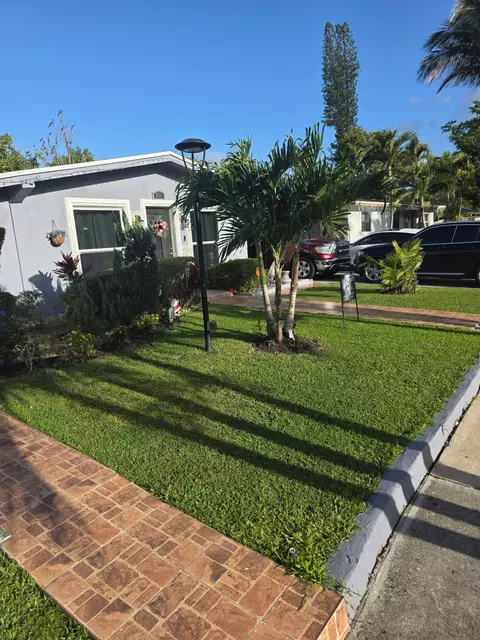 621 SW 56th Ave, Margate, FL 33068