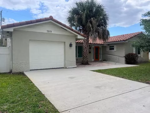 7819 NW 40th St, Coral Springs, FL 33065
