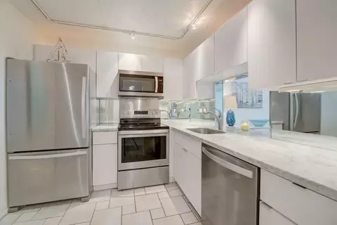 1160 N Federal Hwy #215, Fort Lauderdale, FL 33304