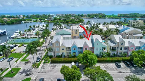 2860 Marina Cir, Lighthouse Point, FL 33064
