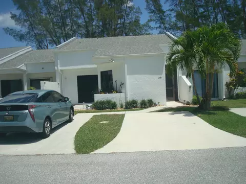 216 Par Dr, Royal Palm Beach, FL 33411