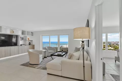600 S Ocean Blvd #802, Boca Raton, FL 33432