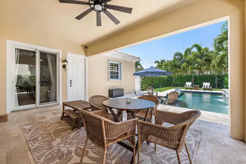 Exterior - 196 Florence Dr, Jupiter, FL 33458 photo 4 of 9