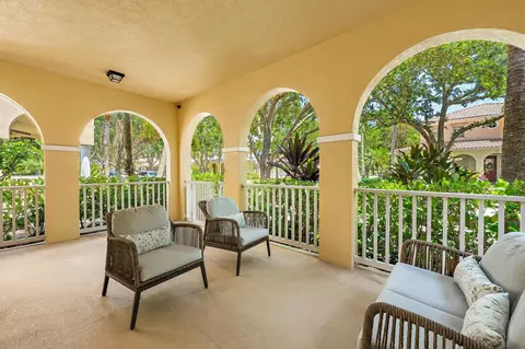Exterior - 196 Florence Dr, Jupiter, FL 33458 photo 6 of 9