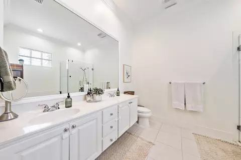 Bath - 196 Florence Dr, Jupiter, FL 33458 photo 2 of 3