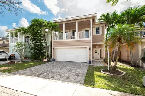 381 NE 35th Ter, Homestead, FL 33033
