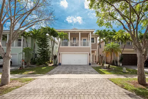 381 NE 35th Ter, Homestead, FL 33033