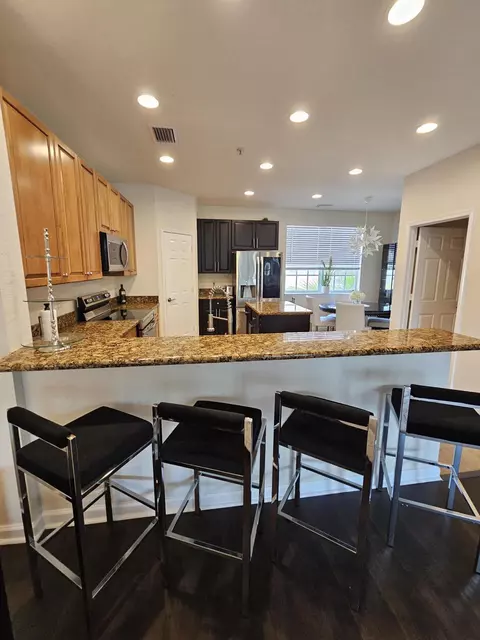 Kitchen - 405 Schoolhouse Rd, Jupiter, FL 33458 photo 3 of 3