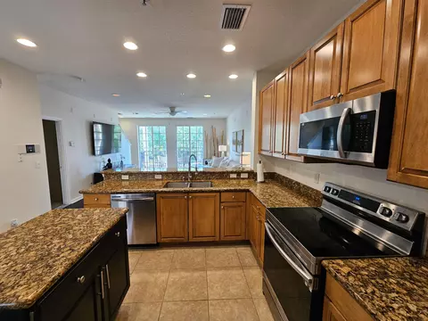 Kitchen - 405 Schoolhouse Rd, Jupiter, FL 33458 photo 1 of 3