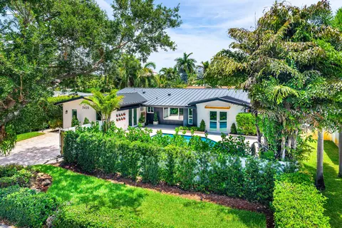 3420 NE 17th Ter, Oakland Park, FL 33334