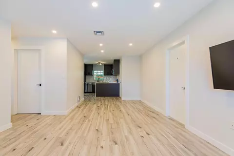 Living - 9058 NW 192nd Ter, Miami Lakes, FL 33018 photo 4 of 4