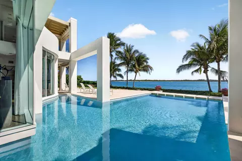 7034 SE Harbor Cir, Stuart, FL 34996