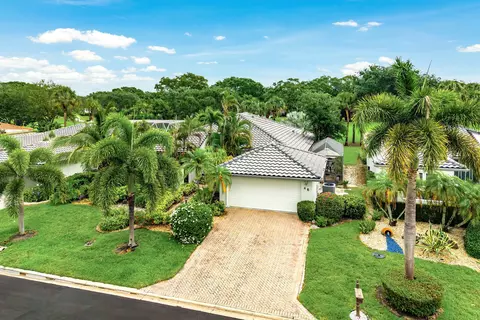 46 Woods Ln, Boynton Beach, FL 33436