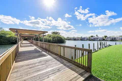 3100 NW 46th St #102, Oakland Park, FL 33309