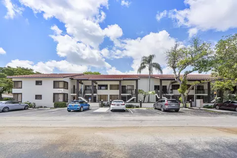 3100 NW 46th St #102, Oakland Park, FL 33309