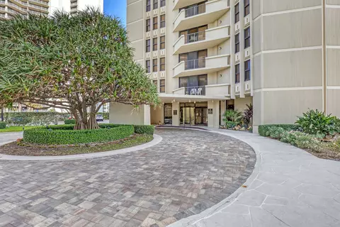 2800 N Ocean Dr #A-3C, Riviera Beach, FL 33404