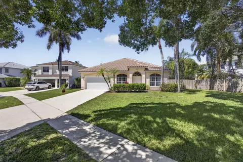 7595 Hollington Pl, Greenacres, FL 33467