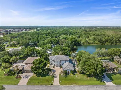 2304 Winding Creek Ln, Fort Pierce, FL 34981