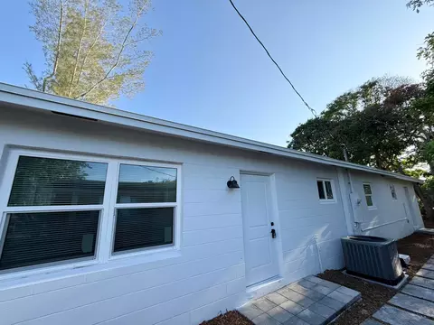 Exterior - 912 SE Tarpon Ave, Stuart, FL 34994 photo 2 of 7