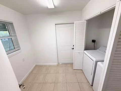 Other - 912 SE Tarpon Ave, Stuart, FL 34994 photo 3 of 4