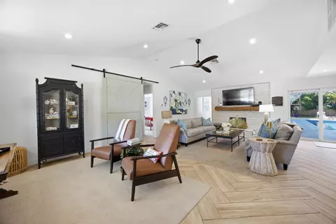 Living - 17655 Alexander Run, Jupiter, FL 33478 photo 4 of 5