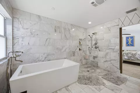 Bath - 17655 Alexander Run, Jupiter, FL 33478 photo 3 of 7