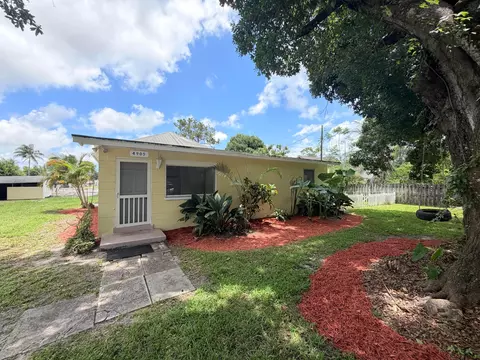 4905 Williams Rd, Palm Beach Gardens, FL 33418