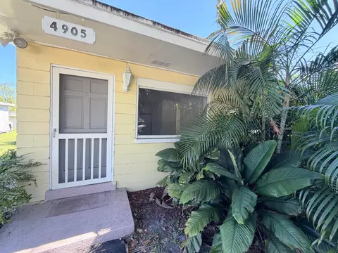 4905 Williams Rd, Palm Beach Gardens, FL 33418