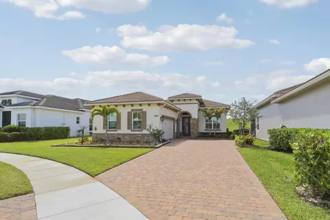 9247 SW Miracoli Way, Port Saint Lucie, FL 34987