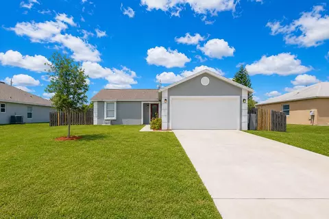 1049 SW Mccracken Ave, Port Saint Lucie, FL 34953