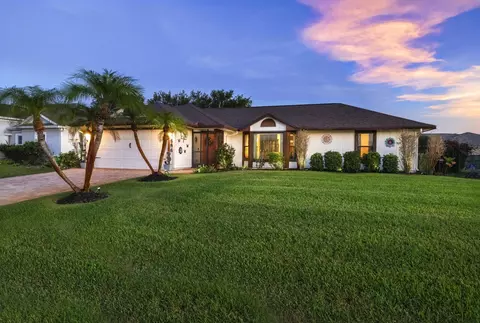 686 SW Hoffenberg Ave, Port Saint Lucie, FL 34953