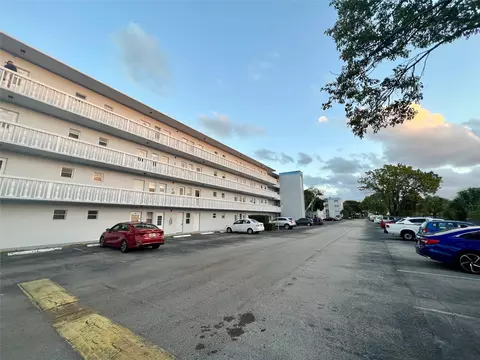600 NE 2nd St UNIT 107, Dania Beach, FL 33004